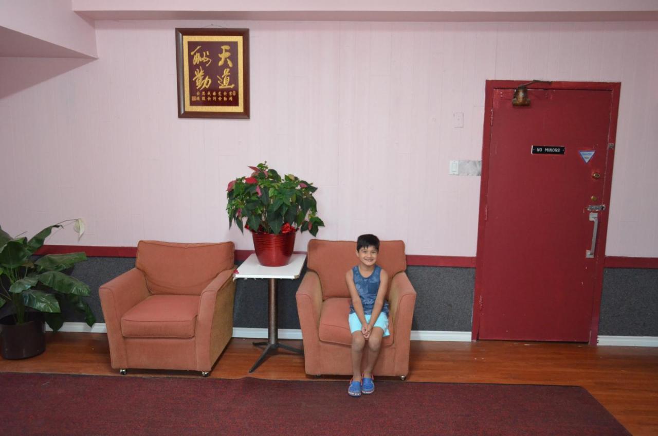 Two Hills Inn ภายนอก รูปภาพ