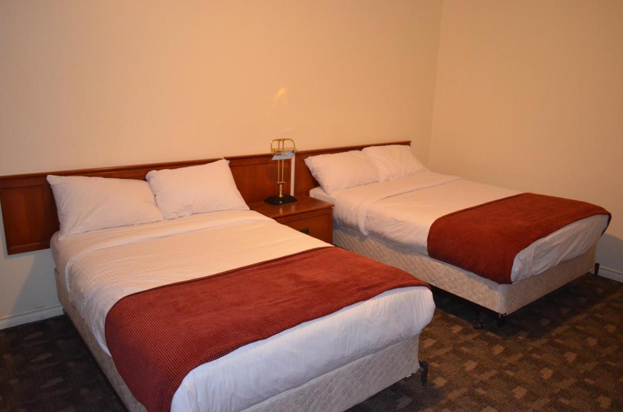 Two Hills Inn ภายนอก รูปภาพ
